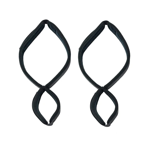 Punishment THIGH TO WRIST RESTRAINTS includes Blindfold