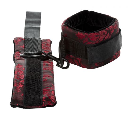 CalExotics Scandal Breathable Ball Gag with Collar and Wrist Handcuffs