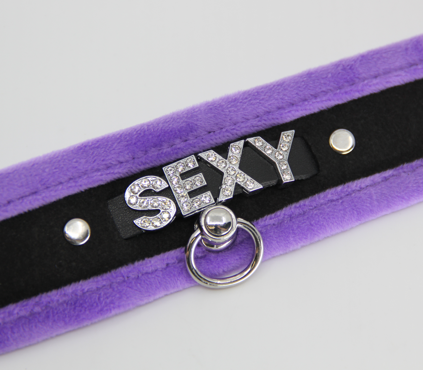 Love in Leather Fluffy Diamante SEXY Collar Purple Black with O Ring